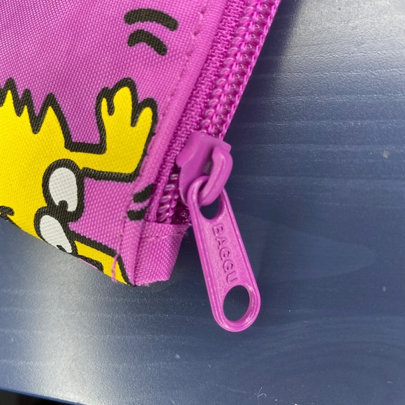 BAGGU Medium Go Pouch Keith Haring Dog Print NWOT - Picture 5 of 9